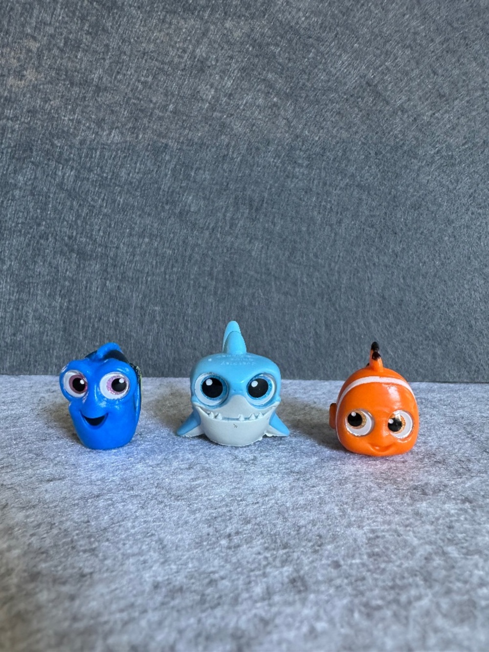 Disney Doorables - Finding Nemo, Dory, and Bruce Shark Series 4